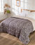Couette microfibre motif l&eacute;opard 400 g/m&sup2; (sable / noir)
