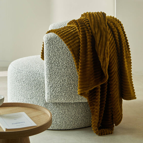 Plaid effet côtelé toucher peluche (ocre)