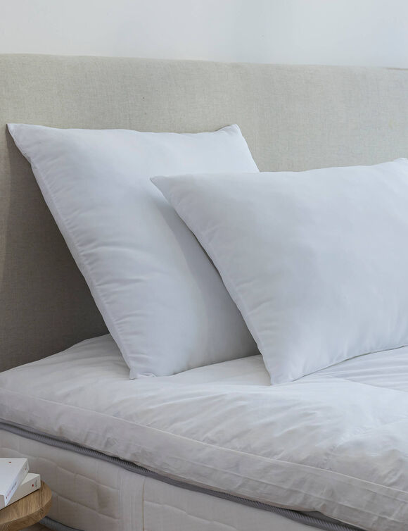 Oreiller microfibre, confort m&eacute;dium (blanc)