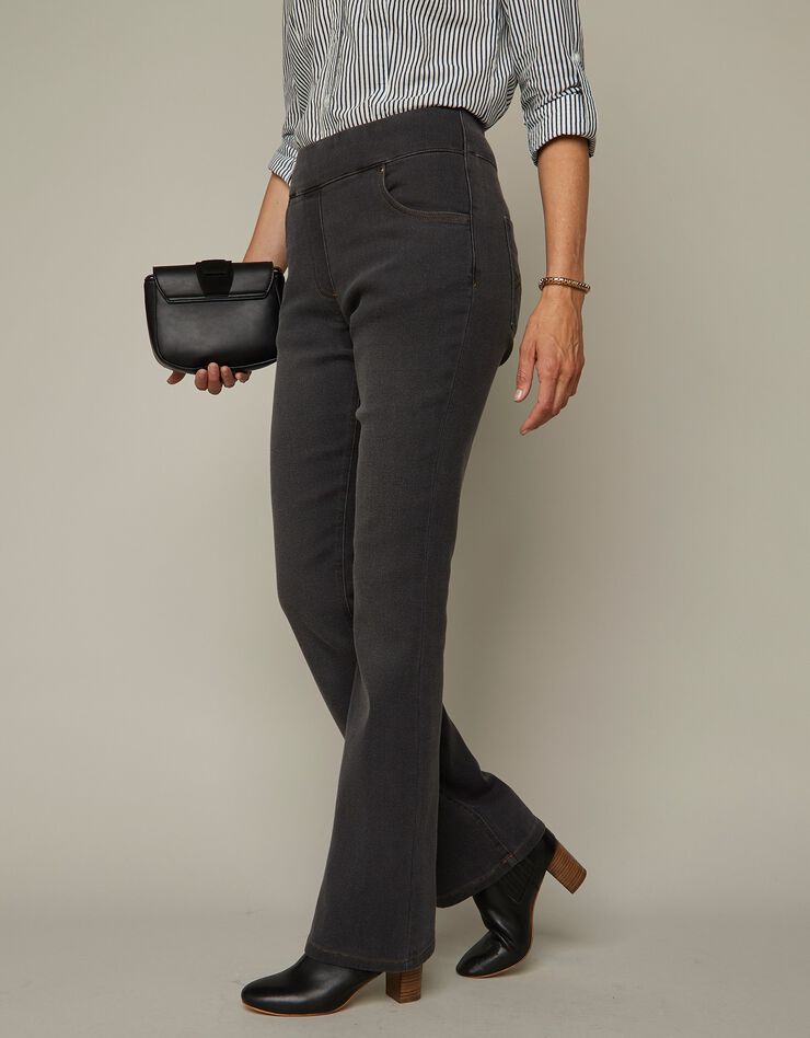 Jean bootcut ultra stretch, maille effet jean (gris) Jean bootcut ultra stretch, maille effet jean (gris)
