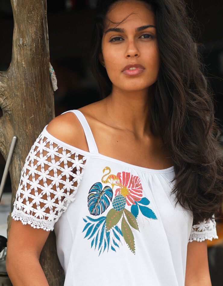 Tee-shirt macramé épaules dénudées (blanc) Tee-shirt macramé épaules dénudées (blanc)