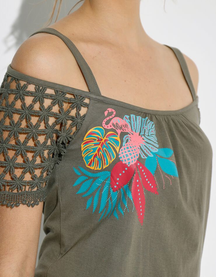 Tee-shirt macramé épaules dénudées (kaki) Tee-shirt macramé épaules dénudées (kaki)