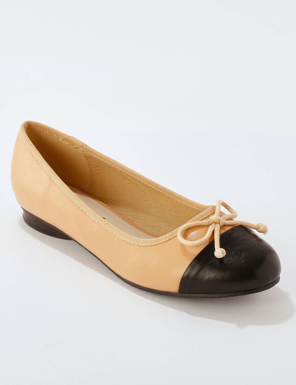 Ballerines plates bicolores (écru / noir)