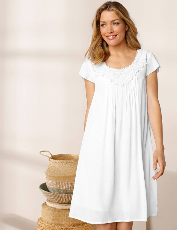 Robe décolleté macramé unie (blanc)