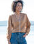 Blouse unie brod&eacute;e en coton, col fendu (noisette)