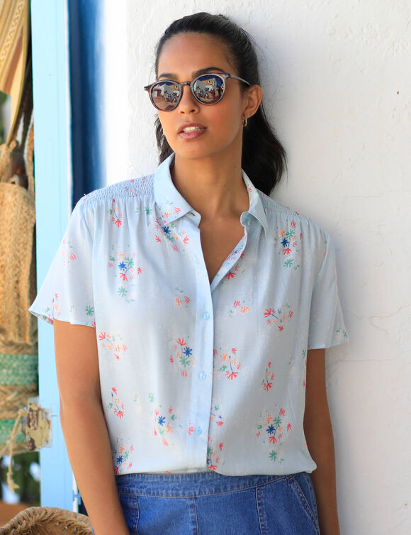 Chemisier smocks épaules, imprimé bouquets (bleu ciel)