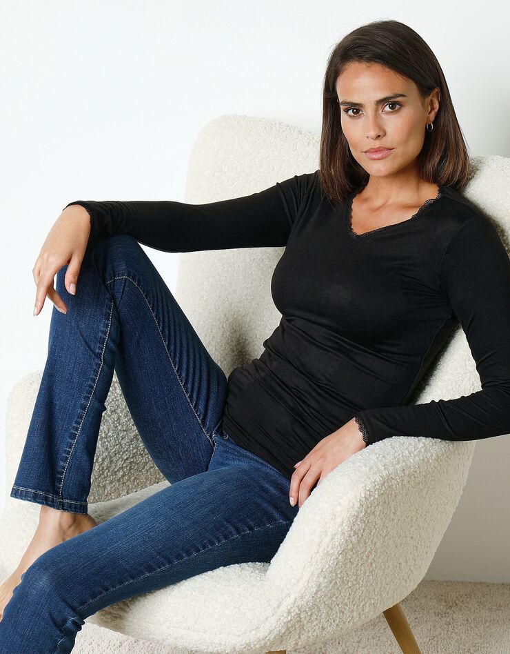 Tee-shirt manches longues chaleur seconde peau et détails dentelle (noir) Tee-shirt manches longues chaleur seconde peau et détails dentelle (noir)