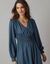 Robe unie manches longues, détails volantés (gris bleuté)