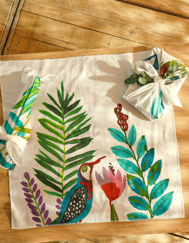 Tissu cadeau furoshiki imprimé taille S, lot de 4 - collection upcycling (blanc / vert) Tissu cadeau furoshiki imprimé taille S, lot de 4 - collection upcycling (blanc / vert)