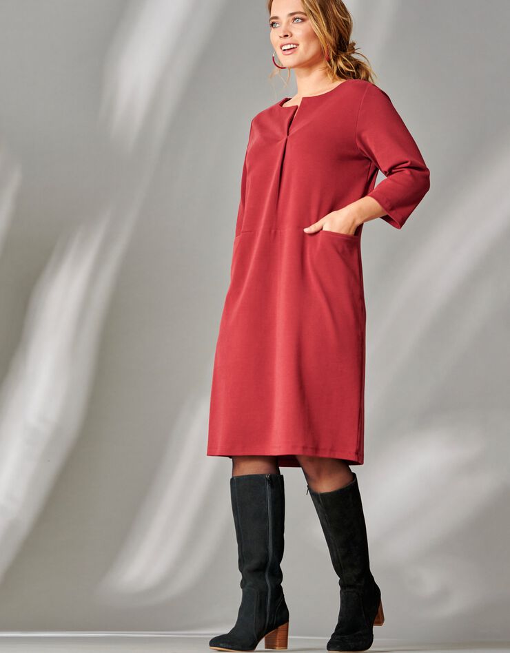 Robe manches 3/4 avec décolleté goutte (rouge foncé) Robe manches 3/4 avec décolleté goutte (rouge foncé)