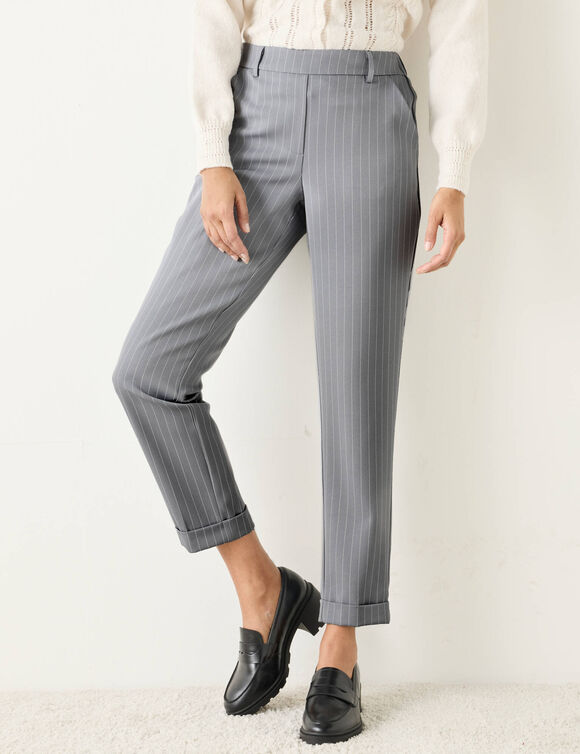 Pantalon 7/8ème fuselé rayé (gris / blanc)