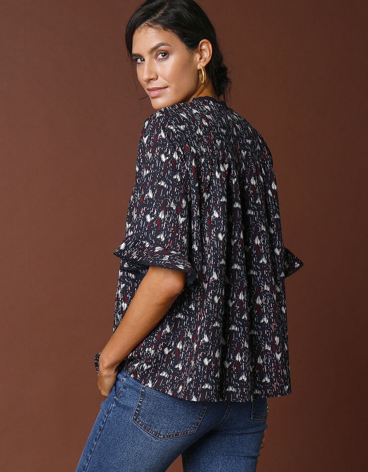 Blouse boutonnée froncée imprimée (indigo / écru) Blouse boutonnée froncée imprimée (indigo / écru)