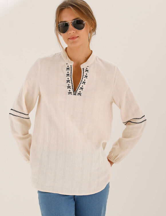 Tunique brod&eacute;e, col tunisien (&eacute;cru / noir)