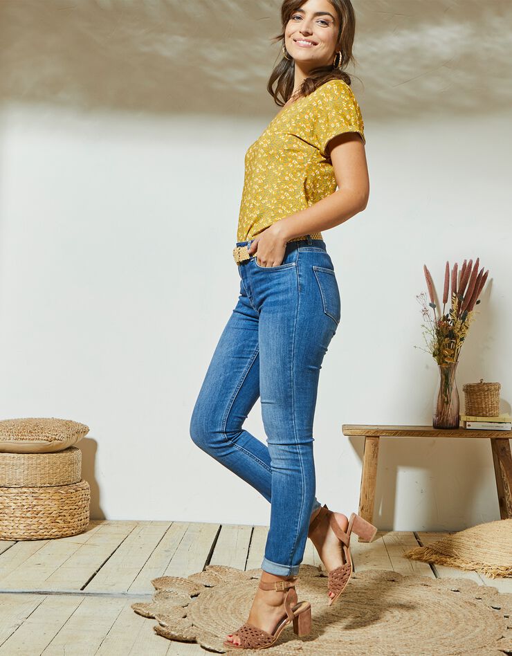 Tee-shirt imprimé manches courtes minimaliste (safran) Tee-shirt imprimé manches courtes minimaliste (safran)