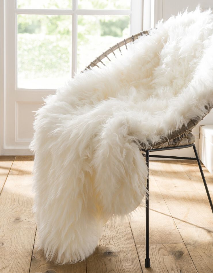 Tapis poils forme peau de bête (naturel) Tapis poils forme peau de bête (naturel)