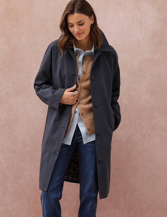 Imperm&eacute;able long d&eacute;perlant, doublure satin&eacute;e (marine)