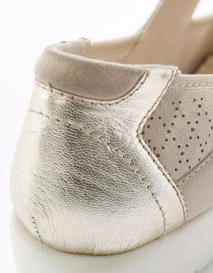 Babies scratchées en cuir ajouré (beige) Babies scratchées en cuir ajouré (beige)