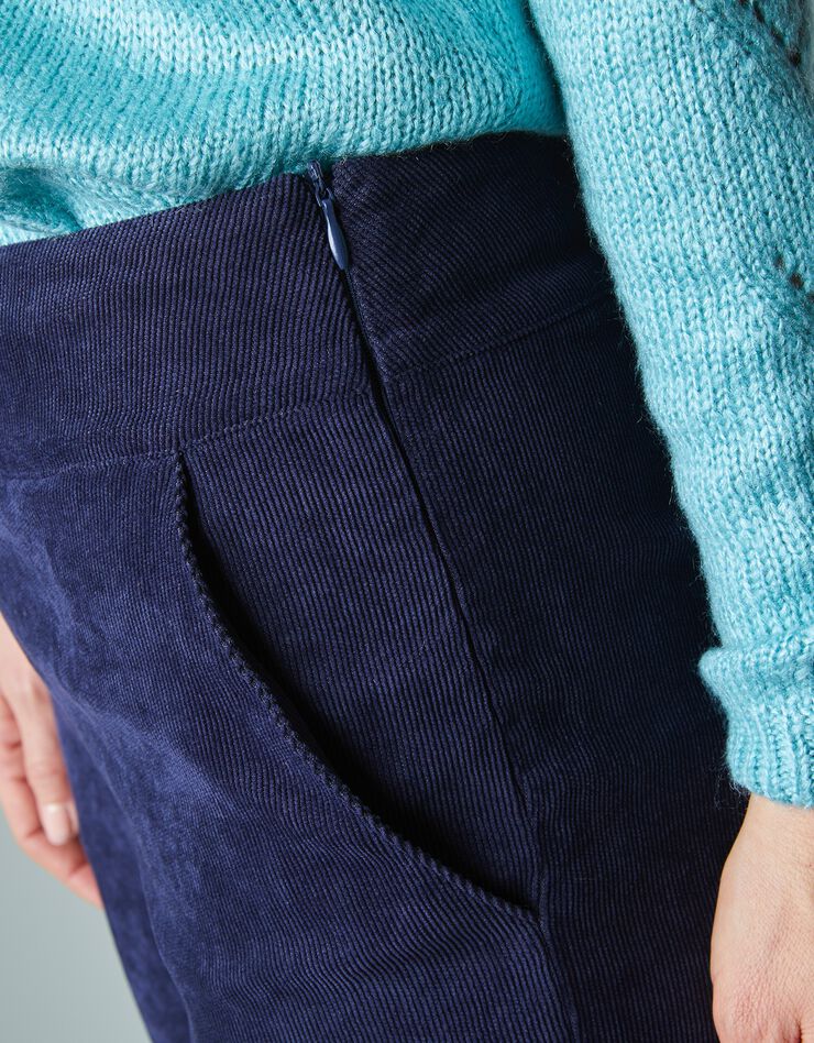 Pantalon large ¾ en velours côtelé, taille haute (marine) Pantalon large ¾ en velours côtelé, taille haute (marine)