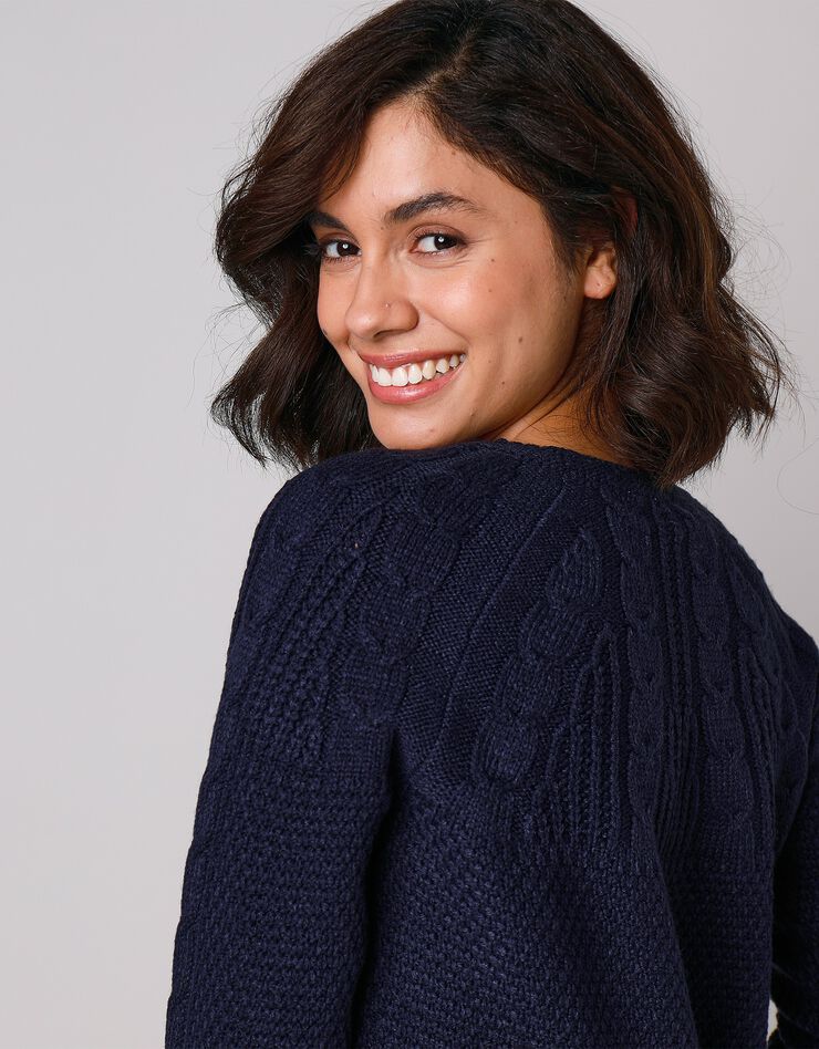 Pull en maille torsadée (marine) Pull en maille torsadée (marine)