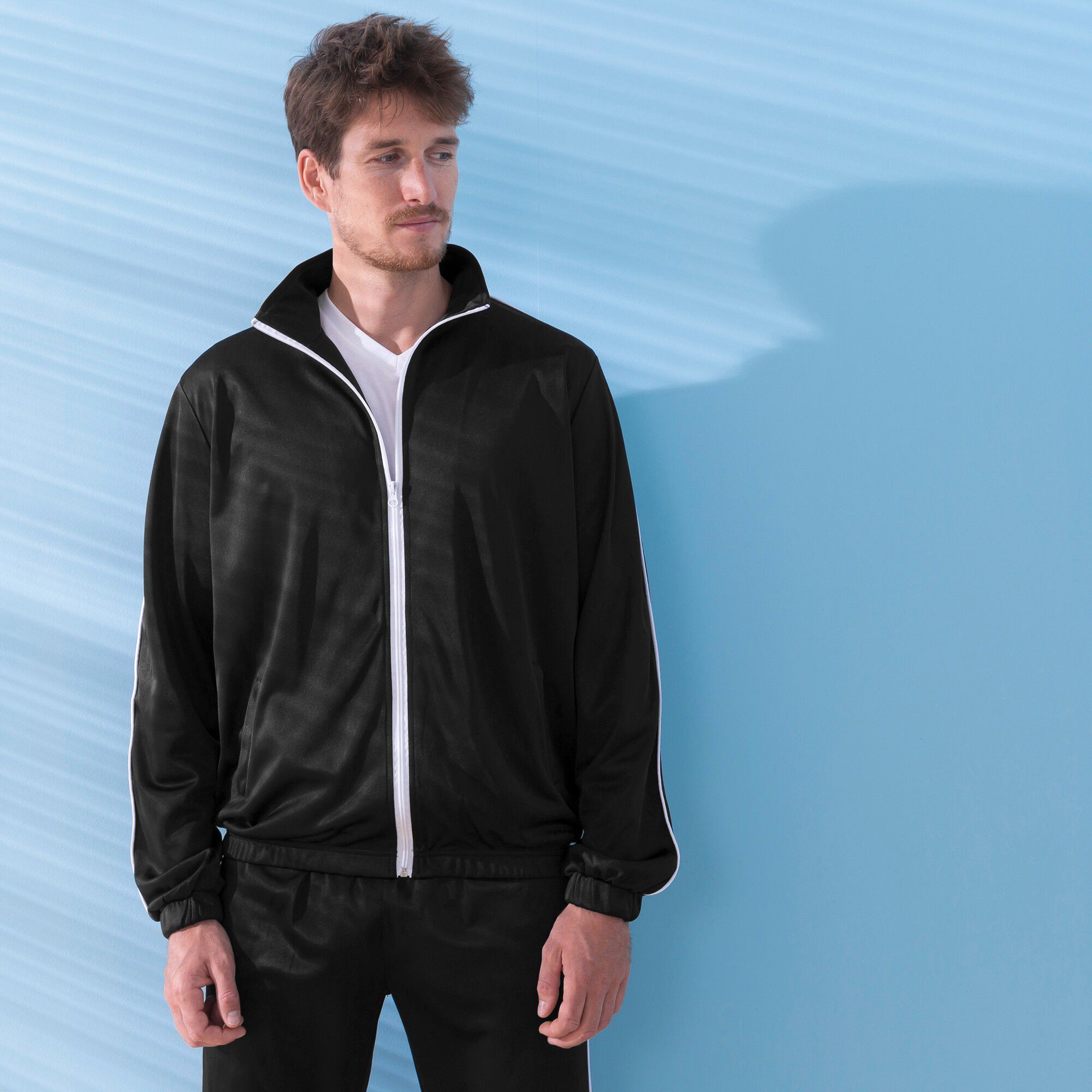 Veste Zippée Intégrale St. John Sport Noire - Taille M - Occasion Très Bon état - Détails Dorés