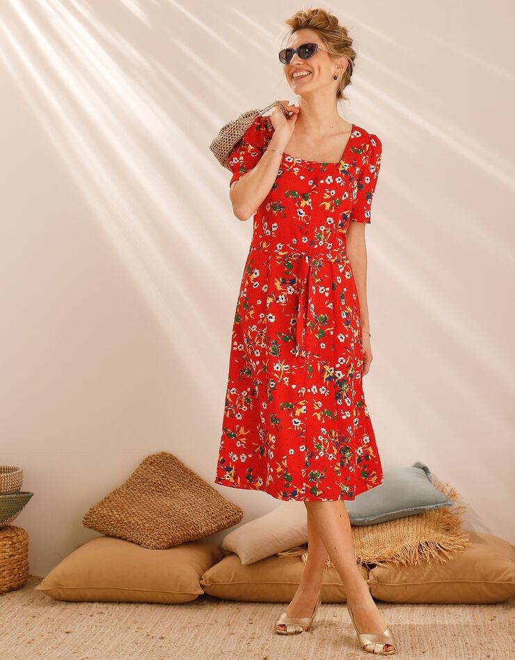 Robe imprimée boutonnée col carré (rouge / blanc) Robe imprimée boutonnée col carré (rouge / blanc)