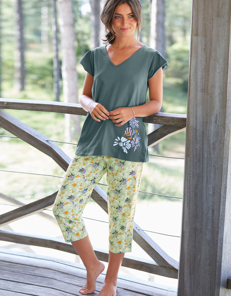 Pantacourt pyjama imprimé  "pétales de fleurs" (vert / écru)