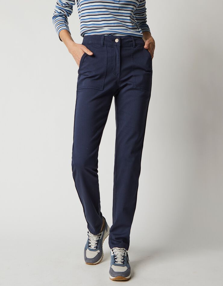 Pantalon chino à poches plaquées (marine) Pantalon chino à poches plaquées (marine)