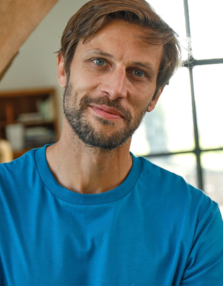 Tee-shirt col rond manches longues - lot de 3 (bleu + marron + gris) Tee-shirt col rond manches longues - lot de 3 (bleu + marron + gris)