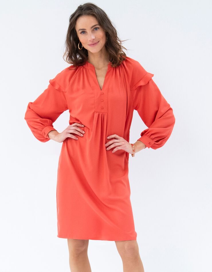 Robe forme housse volantée unie en polyester recyclé(1) (paprika)