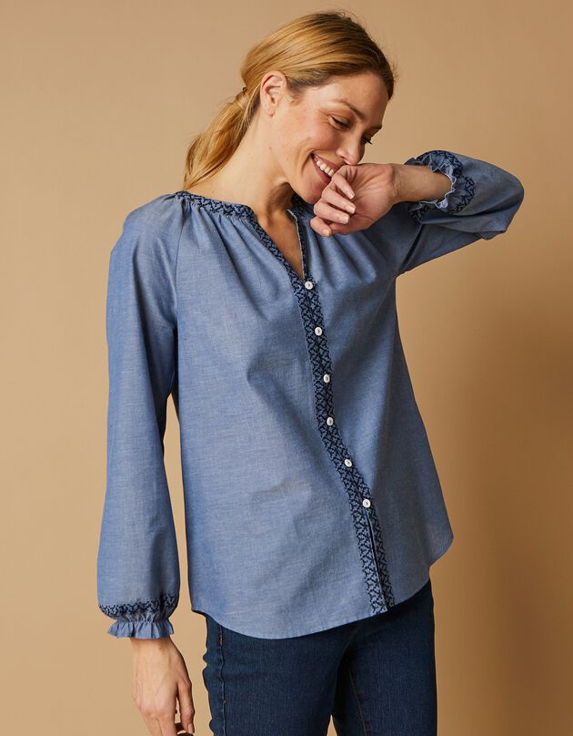 Blouse boutonnée brodée chambray (stone)