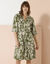 Robe évasée à volants, imprimé ethnique bicolore (vert / écru)