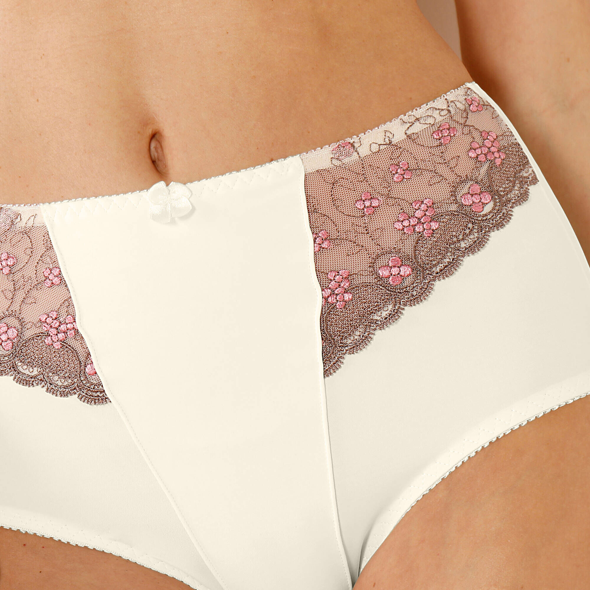 Culotte Gainante Naturana Solange – Effet Amincissant, Style 0184, Blanc, En Nylon Et élasthanne