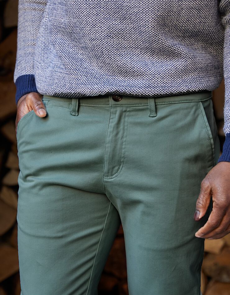 Pantalon chino toile gabardine (vert grisé) Pantalon chino toile gabardine (vert grisé)