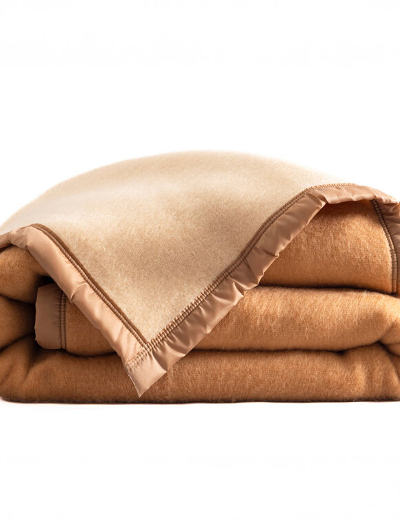 Couverture bicolore Courtelle&reg; 420 g/m&sup2; (caramel)