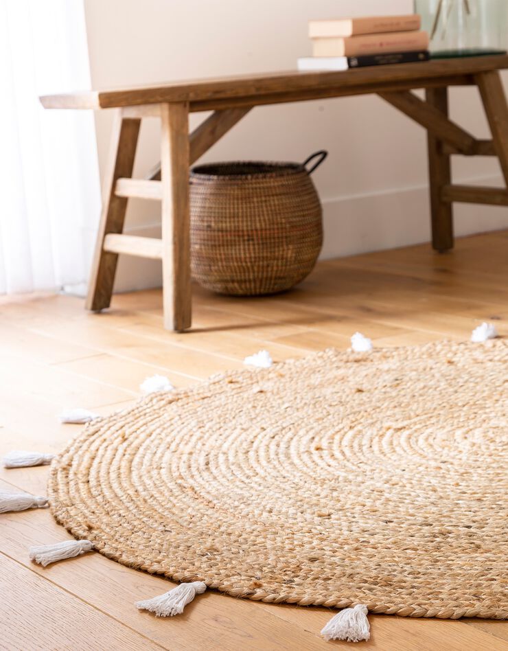 Tapis rond en jute avec pompons de couleur (blanc)