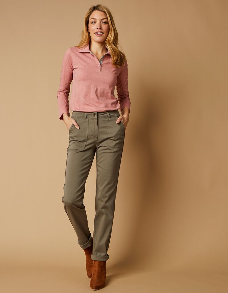 Pantalon chino à poches plaquées (kaki) Pantalon chino à poches plaquées (kaki)