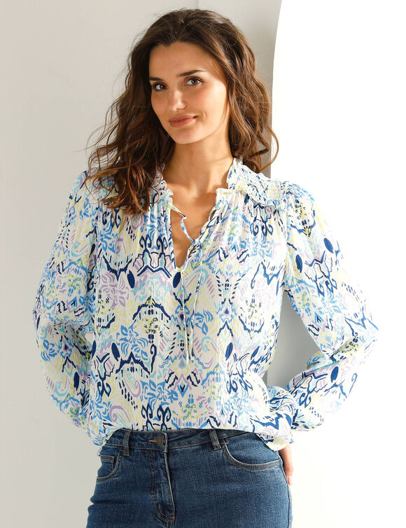 Blouse smock&eacute;e col volant&eacute;, voile imprim&eacute;e (&eacute;cru / bleu)