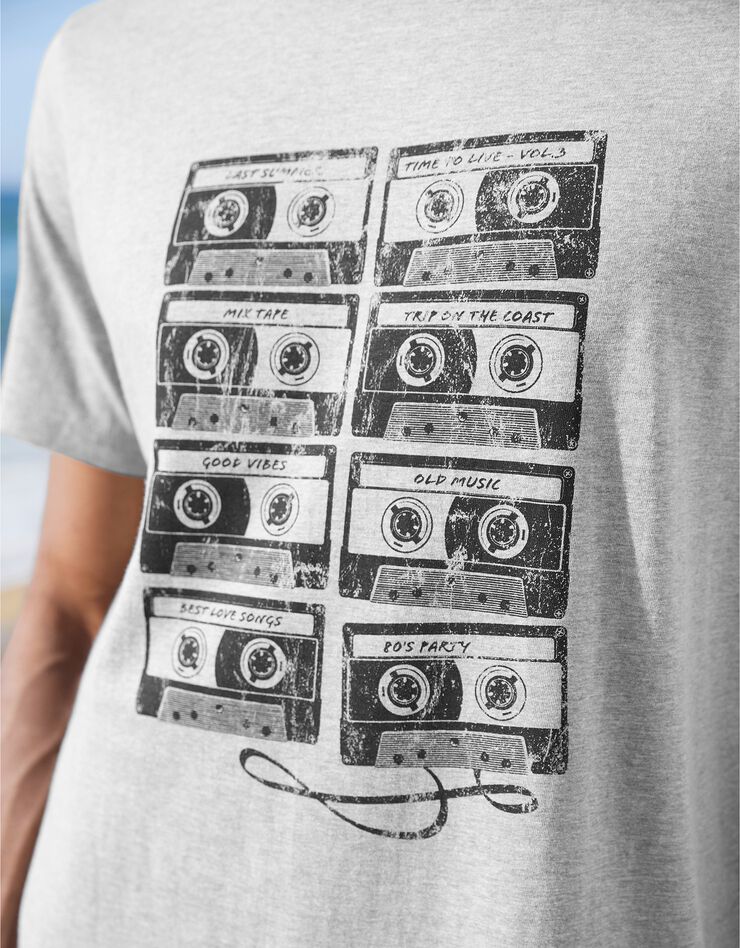 Tee-shirt col rond imprimé placé effet usé (gris chiné) Tee-shirt col rond imprimé placé effet usé (gris chiné)