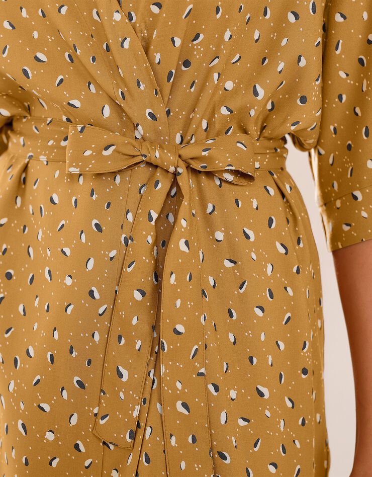 Peignoir fluide forme kimono imprimé géométrique (curry) Peignoir fluide forme kimono imprimé géométrique (curry)