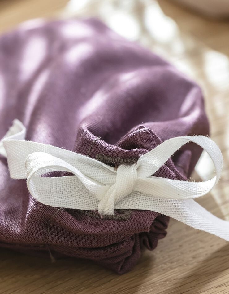 Carré démaquillant upcyclé, lot de 4 avec pochette - collection upcycling (prune)