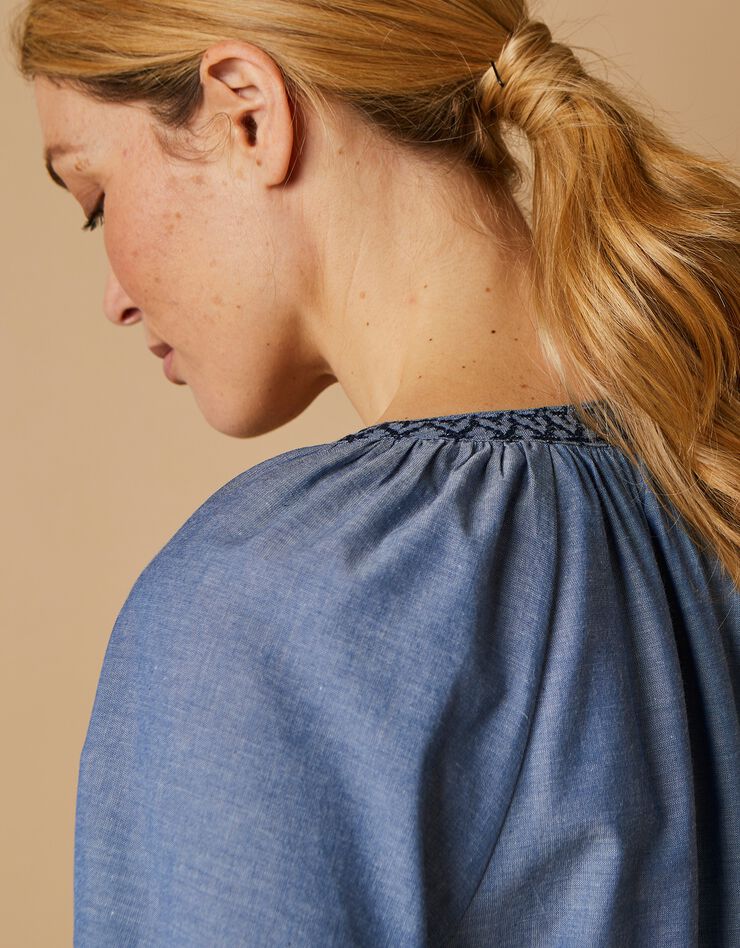 Blouse boutonnée brodée chambray (stone) Blouse boutonnée brodée chambray (stone)