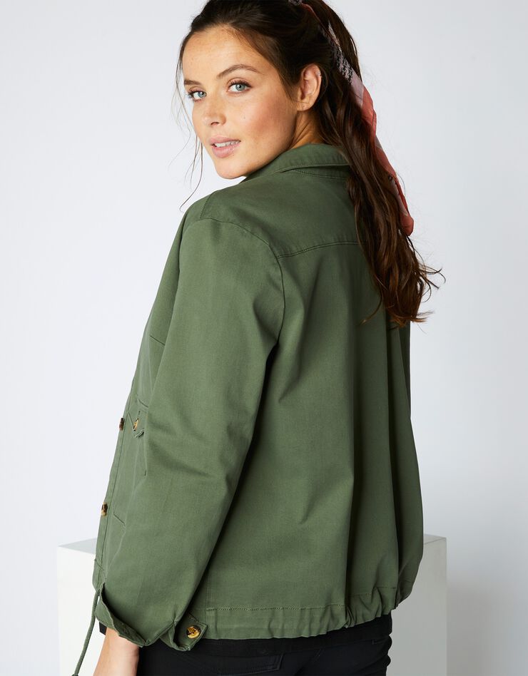 Veste boutonnée (kaki) Veste boutonnée (kaki)