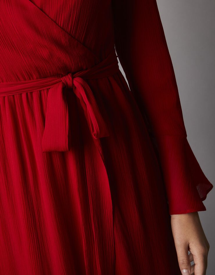 Robe longue volantée manches longues, en voile créponné (rouge)