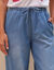 Jean large taille &eacute;lastiqu&eacute;e, denim l&eacute;ger (bleached)