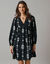 Robe courte col V, crêpe imprimé (noir / écru)