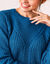 Pull torsad&eacute;, maille anglaise (bleu paon)