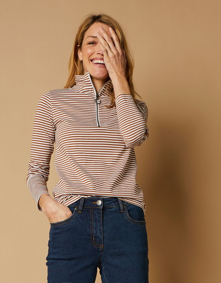 Tee-shirt col montant zippé rayé (noisette / blanc)