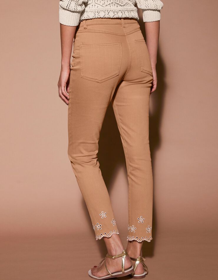 Pantalon 7/8ème fuselé brodé (caramel) Pantalon 7/8ème fuselé brodé (caramel)