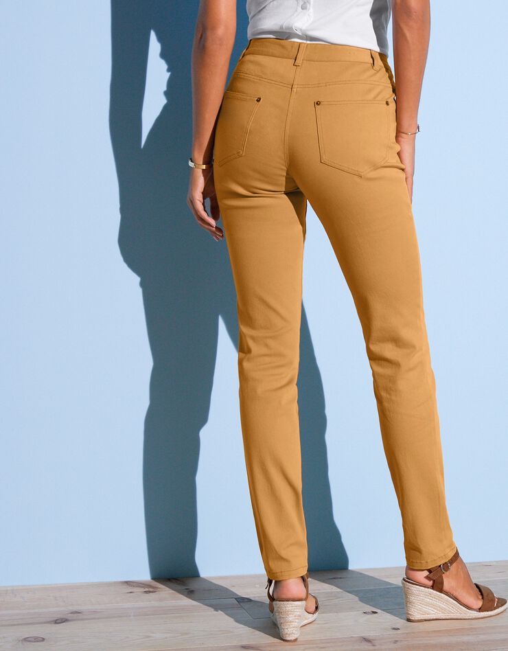 Pantalon coupe fuselée couleur (safran) Pantalon coupe fuselée couleur (safran)