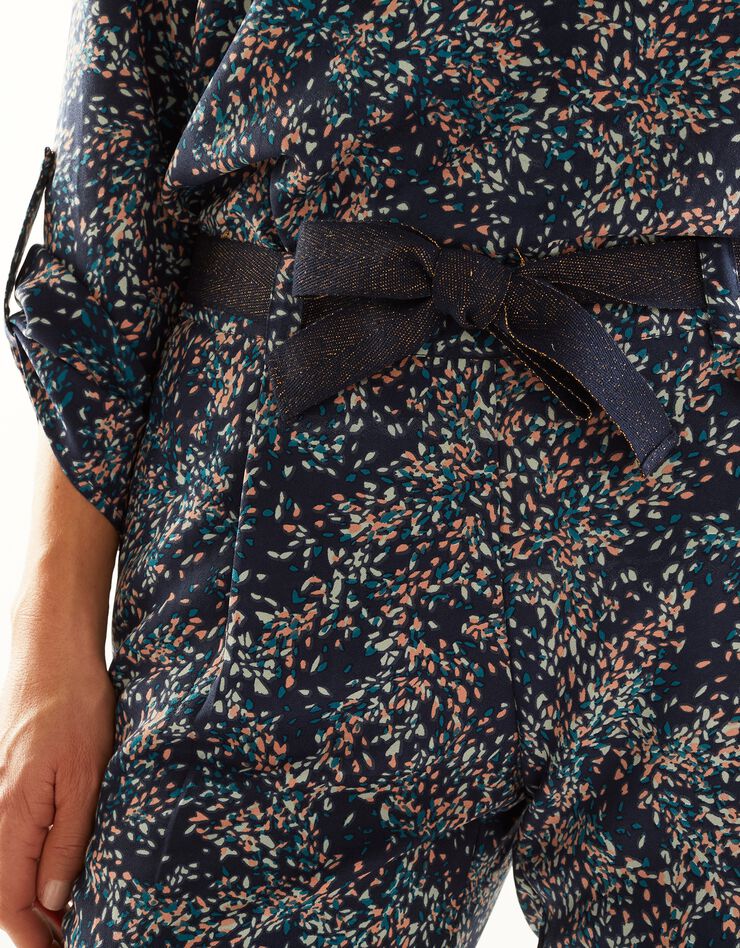 Pantalon imprimé crêpe fluide ceinture dorée (marine) Pantalon imprimé crêpe fluide ceinture dorée (marine)
